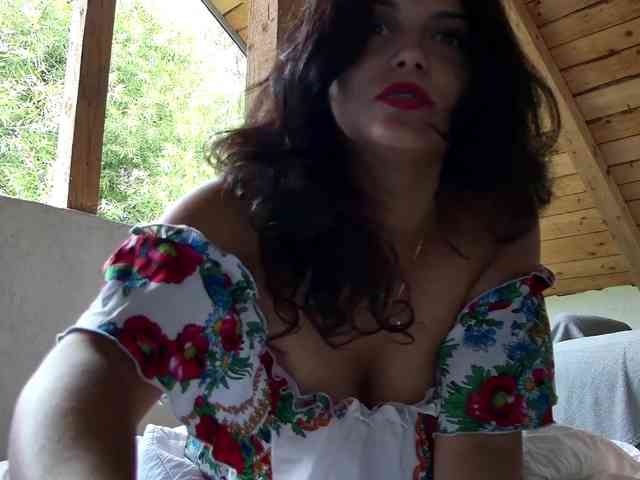 curvyana webcam
