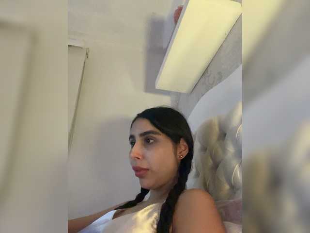Admire SallyeLeins, she wants to masturbate for you SallyeLeins from BongaCams