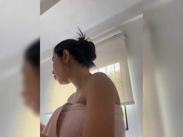 SallyeLeins from BongaCams