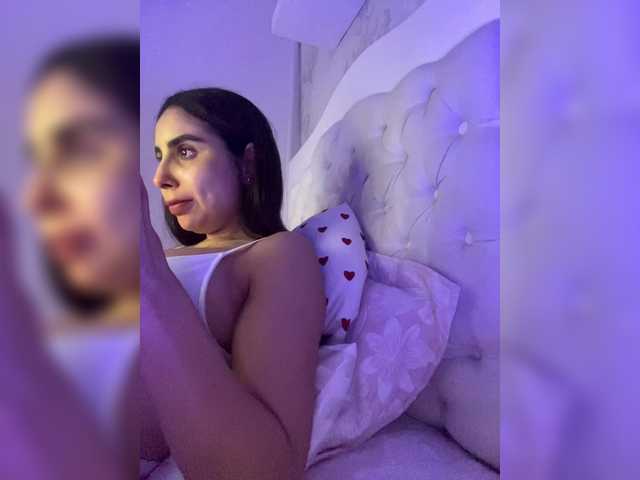 SallyeLeins live cam