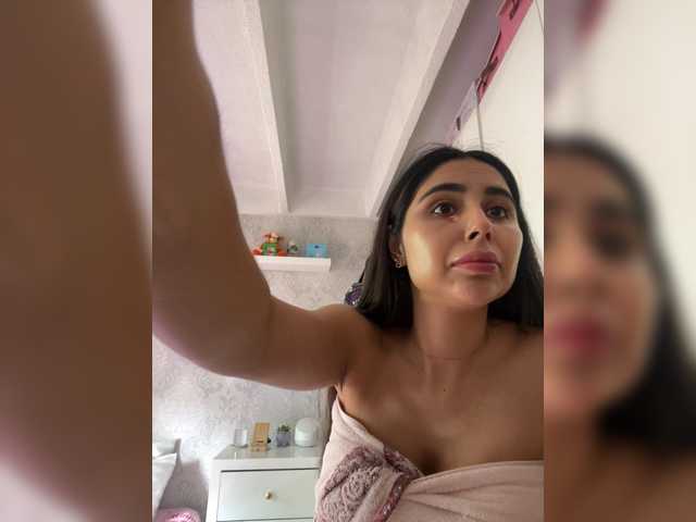 SallyeLeins's BongaCams show and profile