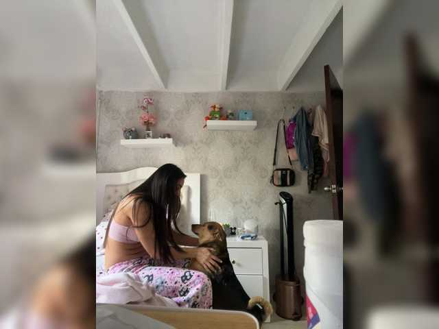 SallyeLeins's BongaCams show and profile