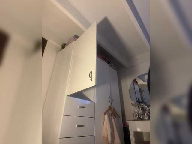 SallyeLeins's BongaCams show and profile