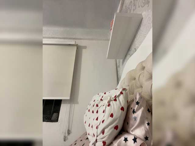 SallyeLeins's BongaCams show and profile