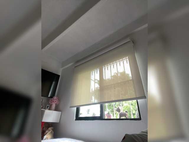 SallyeLeins's BongaCams show and profile