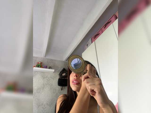 Admire SallyeLeins, she wants to masturbate for you SallyeLeins from BongaCams