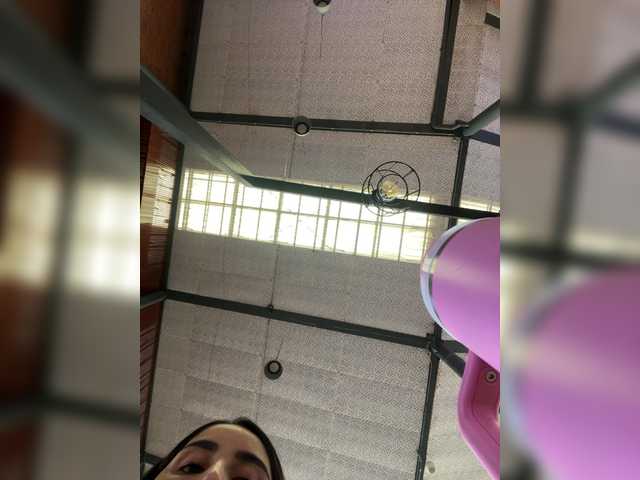 SallyeLeins's BongaCams show and profile