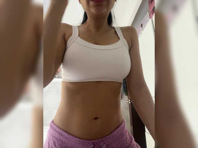 SallyeLeins's BongaCams show and profile