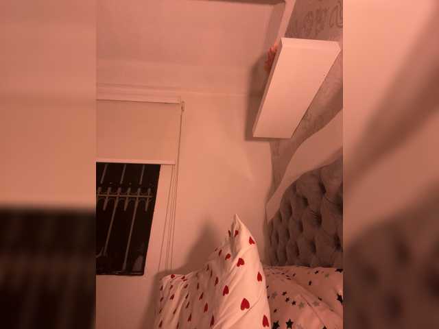 SallyeLeins's BongaCams show and profile