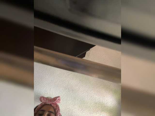 SallyeLeins's BongaCams show and profile