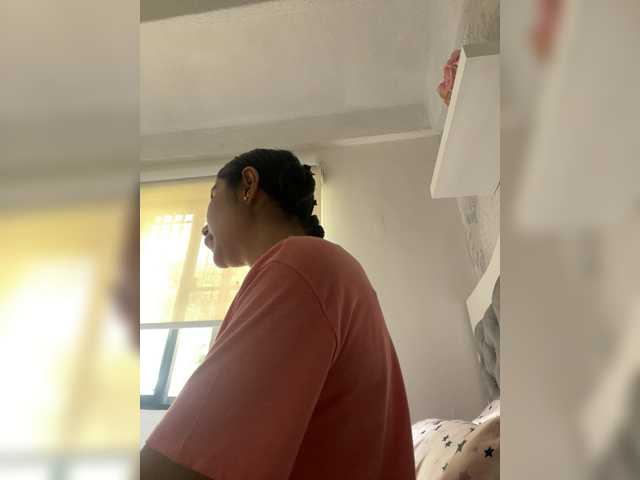 SallyeLeins's BongaCams show and profile