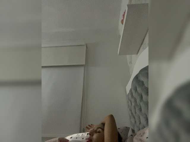 SallyeLeins's BongaCams show and profile