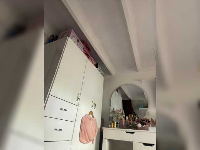 SallyeLeins's BongaCams show and profile