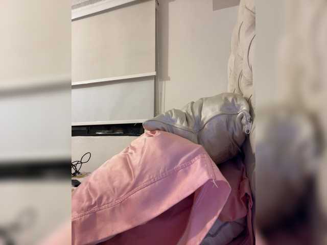 SallyeLeins webcam
