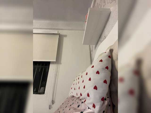 SallyeLeins's BongaCams show and profile