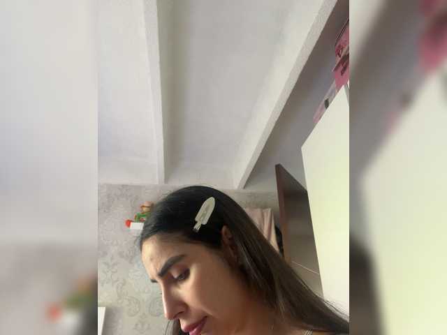 SallyeLeins's BongaCams show and profile