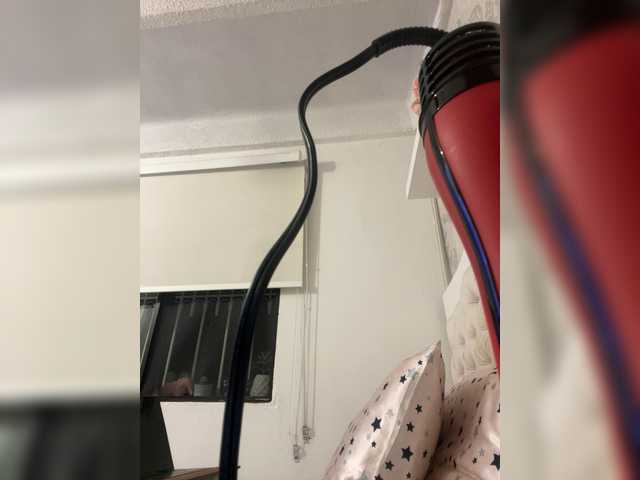 SallyeLeins's BongaCams show and profile