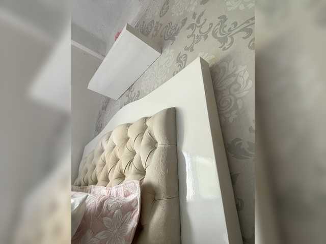 SallyeLeins from BongaCams