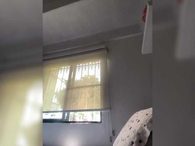  SallyeLeins chat room