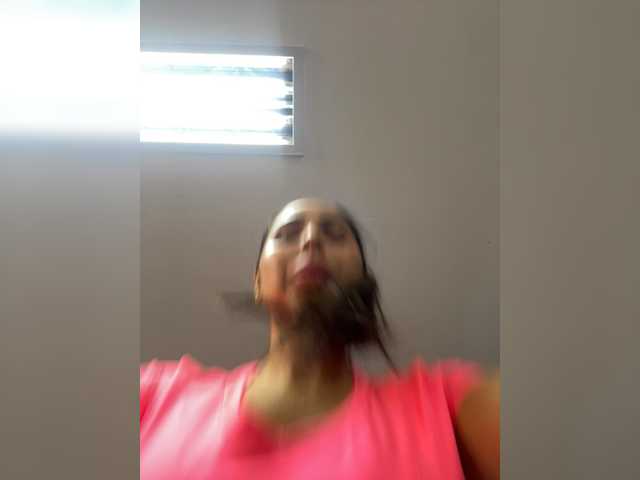 SallyeLeins's BongaCams show and profile