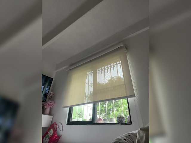 SallyeLeins's BongaCams show and profile