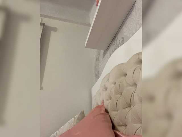 Naked SallyeLeins wants you to fuck her body now SallyeLeins from BongaCams