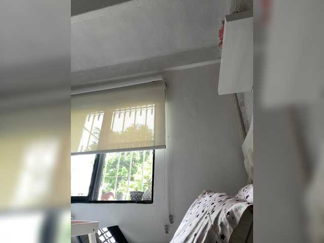  SallyeLeins chat room