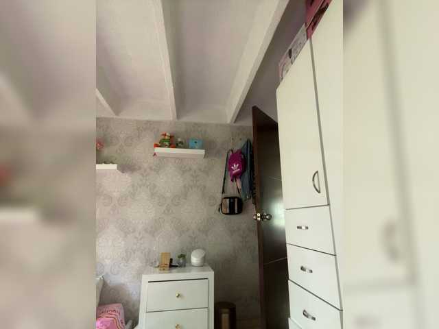 SallyeLeins's BongaCams show and profile