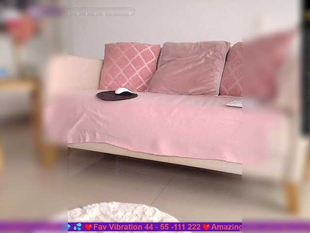 SallyeLeins's BongaCams show and profile