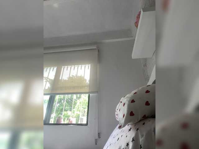 SallyeLeins's BongaCams show and profile