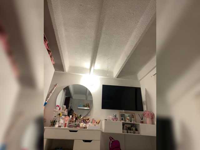 SallyeLeins's BongaCams show and profile