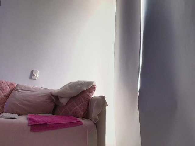 SallyeLeins's BongaCams show and profile