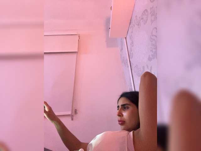 SallyeLeins's BongaCams show and profile