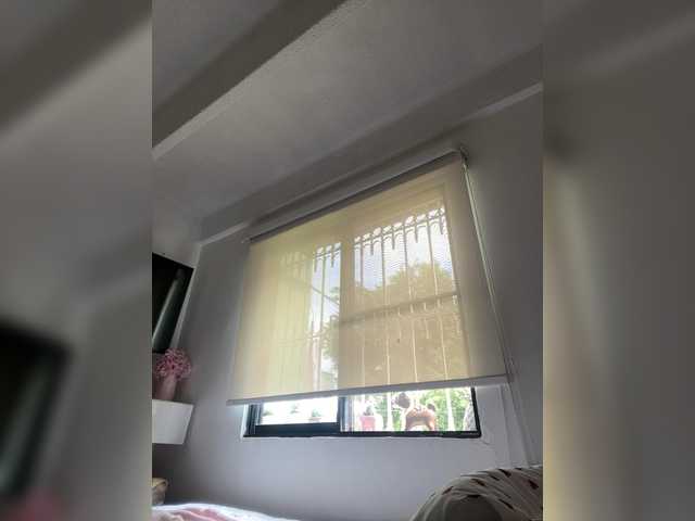 SallyeLeins's BongaCams show and profile