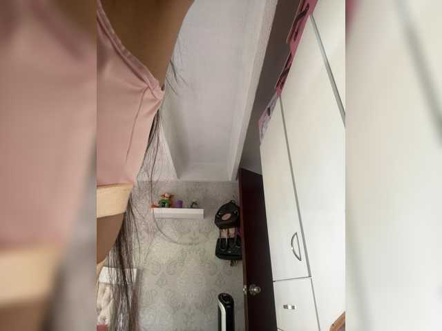 Admire SallyeLeins, she wants to masturbate for you SallyeLeins from BongaCams