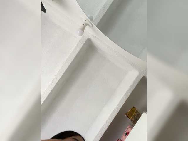 SallyeLeins live cam