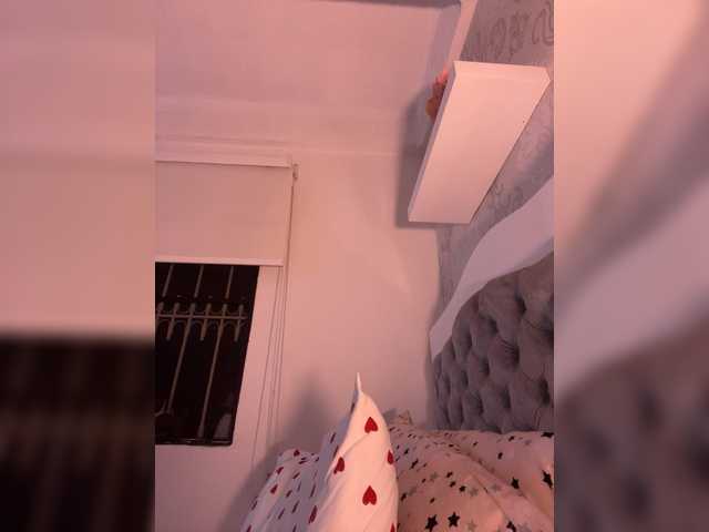 SallyeLeins's BongaCams show and profile