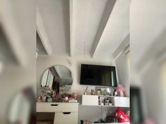  SallyeLeins chat room