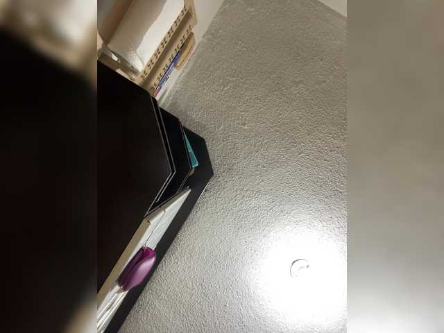 SallyeLeins's BongaCams show and profile