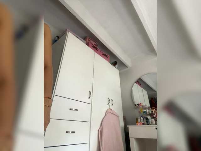  SallyeLeins chat room