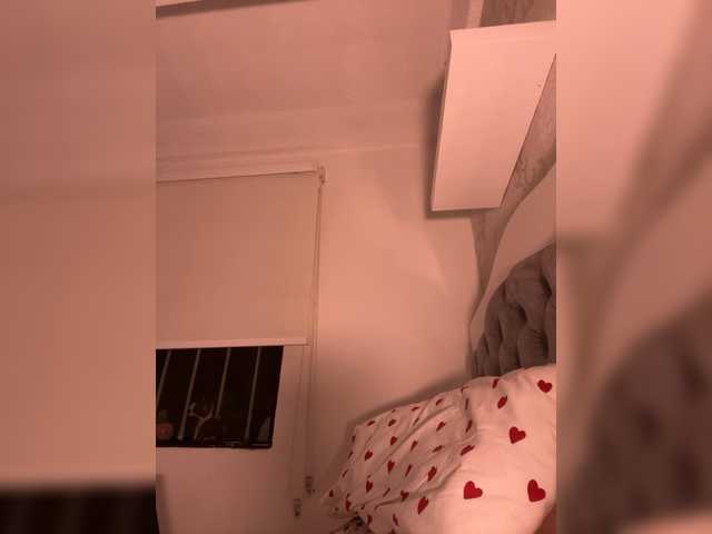 SallyeLeins's BongaCams show and profile