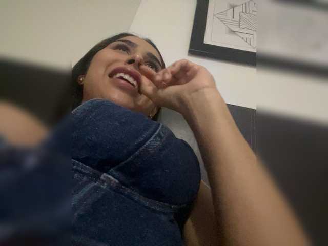 SallyeLeins's BongaCams show and profile