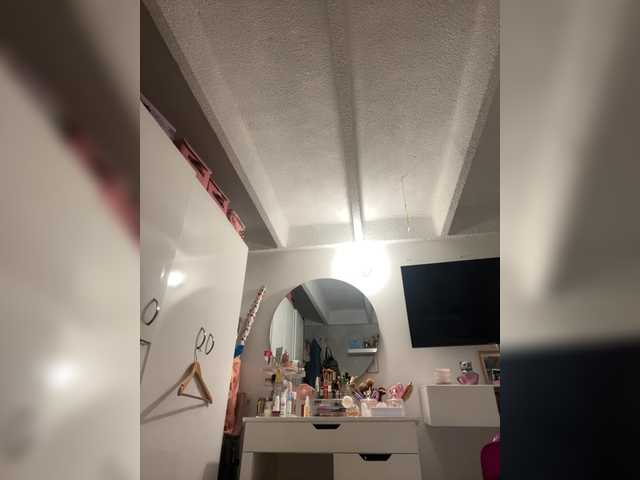 SallyeLeins from BongaCams