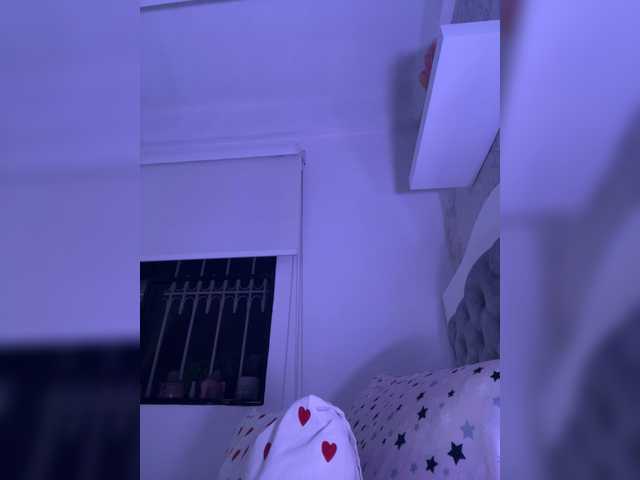 SallyeLeins's BongaCams show and profile