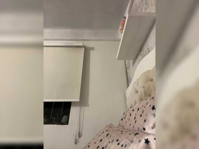 SallyeLeins's BongaCams show and profile