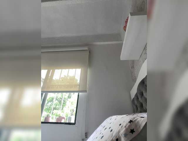  SallyeLeins chat room