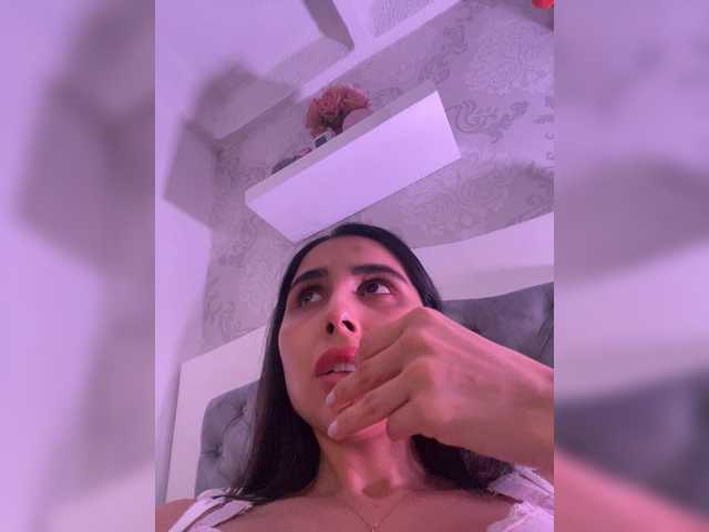 SallyeLeins's BongaCams show and profile