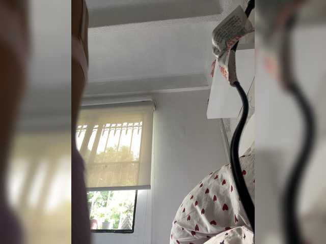 SallyeLeins's BongaCams show and profile