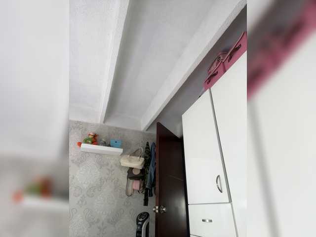 SallyeLeins's BongaCams show and profile