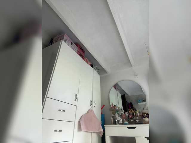 SallyeLeins's BongaCams show and profile